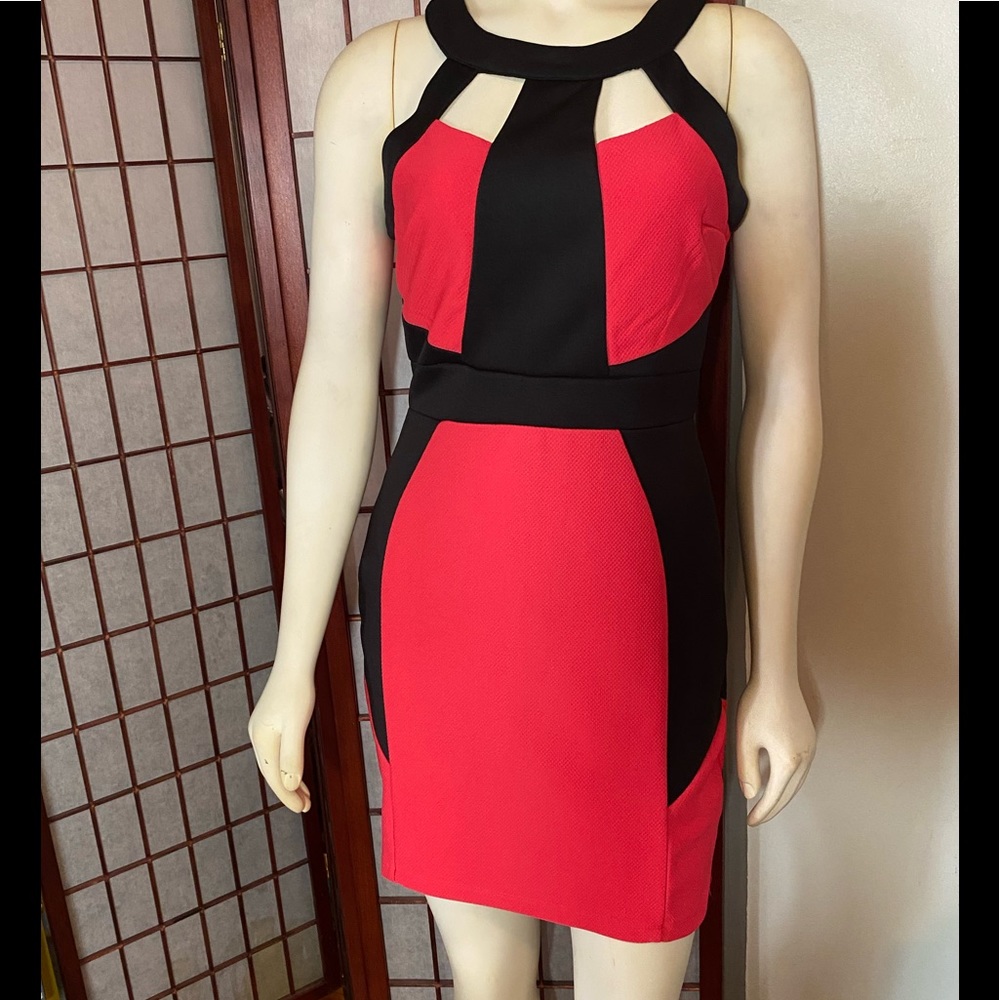 Venus Black and Red sleeveless dress. Size M.